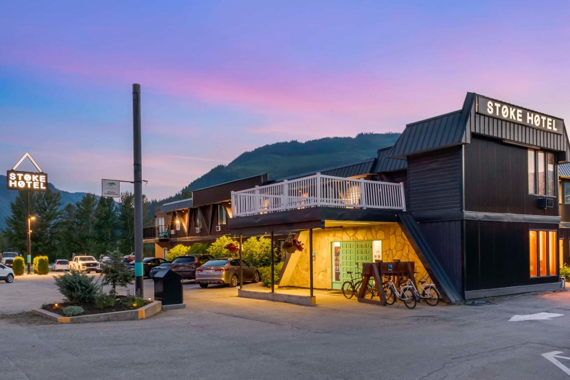 Stoke Hotel Surestay Collection By Best Western Revelstoke Exteriör bild