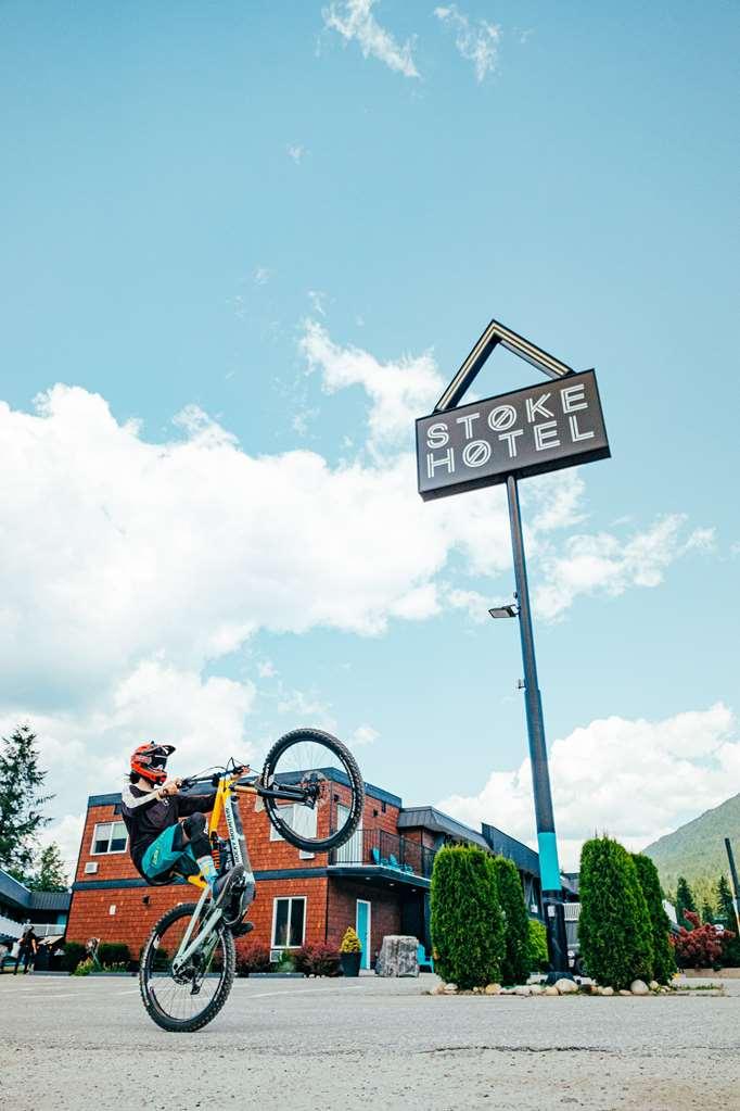 Stoke Hotel Surestay Collection By Best Western Revelstoke Exteriör bild