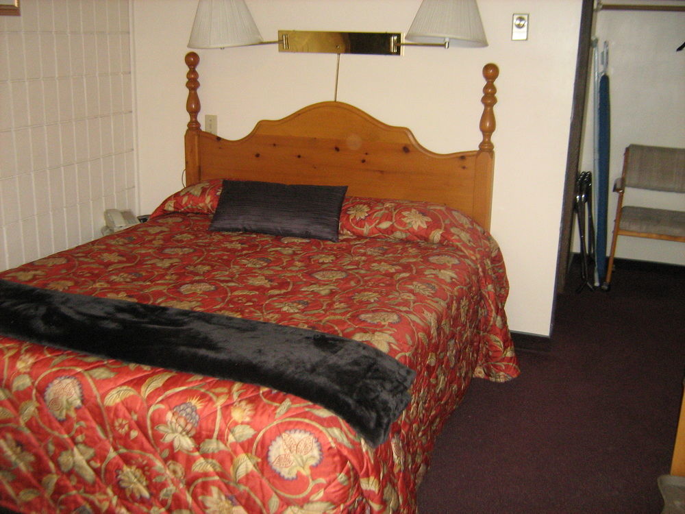 Stoke Hotel Surestay Collection By Best Western Revelstoke Exteriör bild